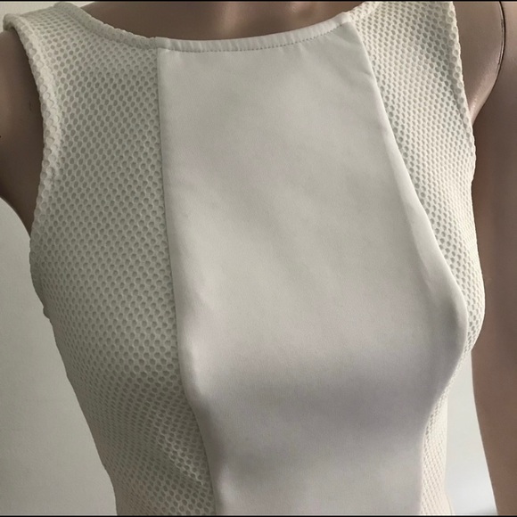 Guess White Peplum Top Size Small - Picture 4 of 6